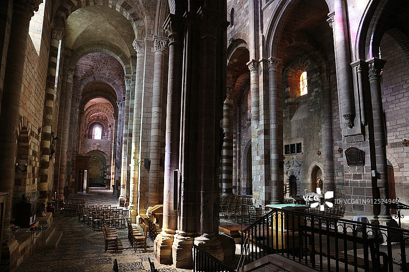 大教堂的中殿图片素材