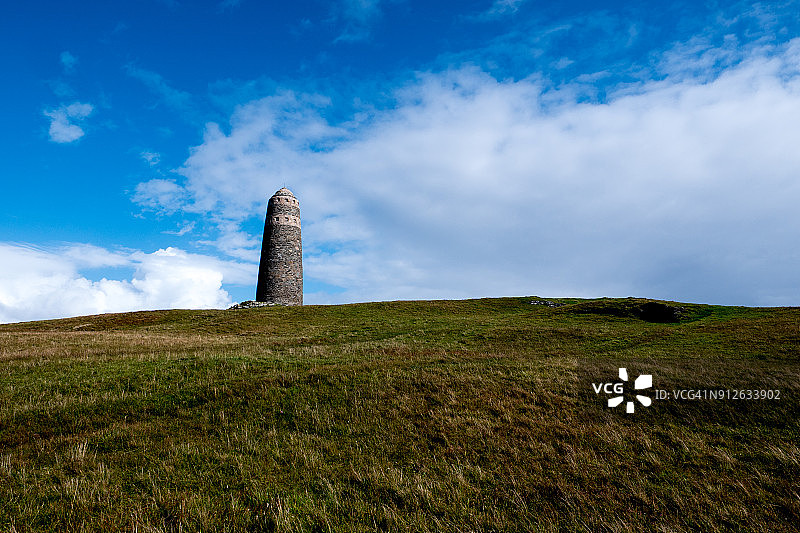 一战美军纪念碑，蓝天白云绿草图片素材