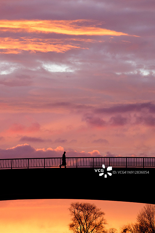 图尔市的米拉波桥图片素材