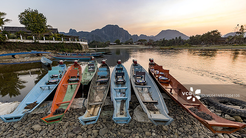 南松河日落图片素材