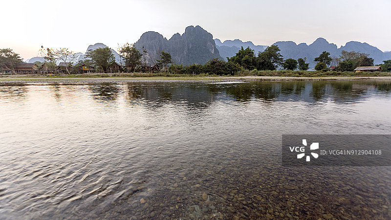 南松河日落图片素材