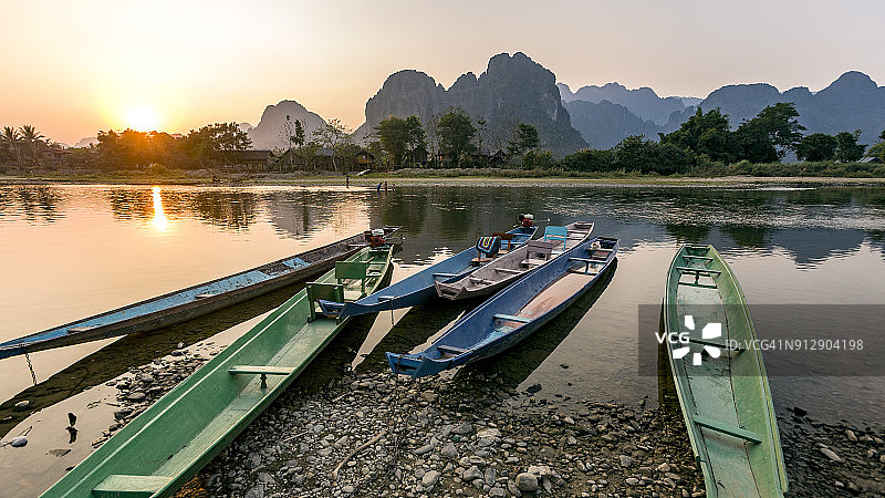 南松河日落图片素材