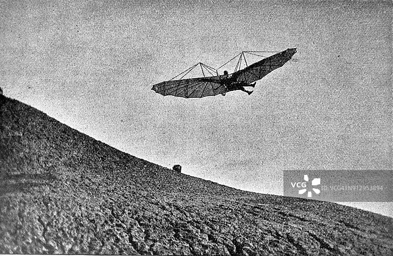 1896年滑翔机飞行测试图片素材
