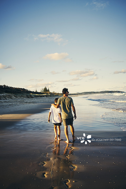 脚印会被冲刷，记忆永存图片素材