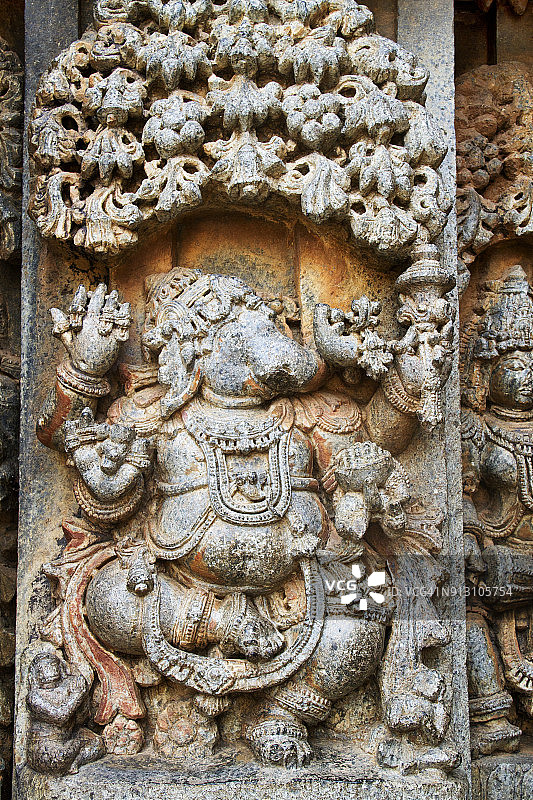 克沙瓦神庙中的象头神石雕图片素材