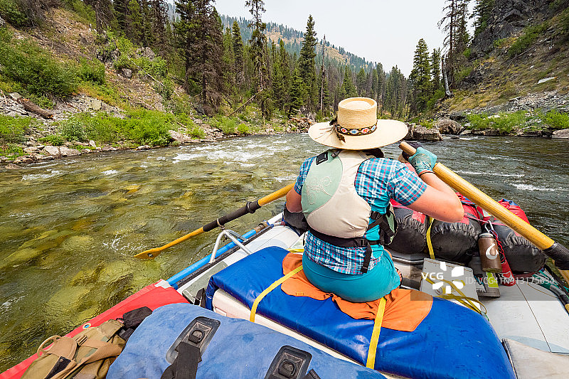 爱达荷州鲑鱼河漂流之旅图片素材