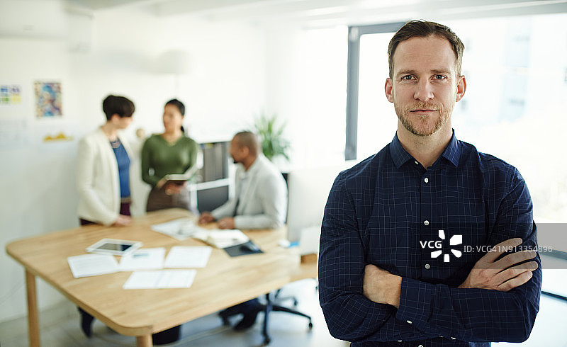 在商界取得成功，你必须有毅力图片素材