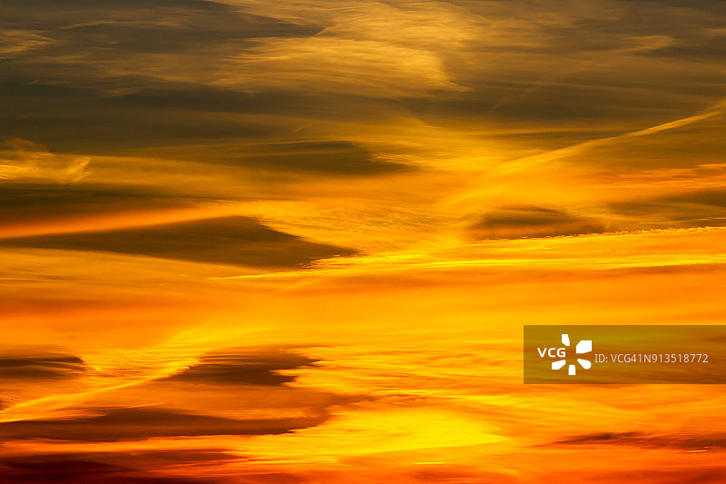 震撼的火烧云日落图片素材