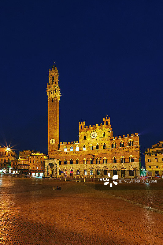 意大利锡耶纳德尔坎波广场和公共宫殿图片素材