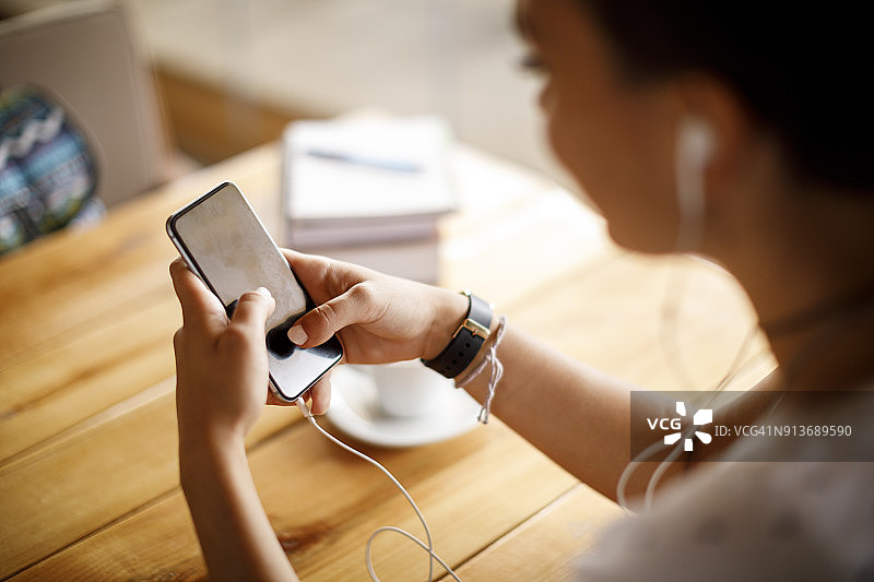 咖啡馆提供的免费WiFi图片素材