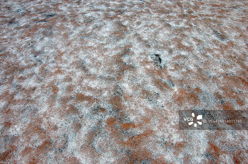 澳大利亚北领地彼得曼，拉塞特公路旁的康纳山观景台的干盐湖床图片素材