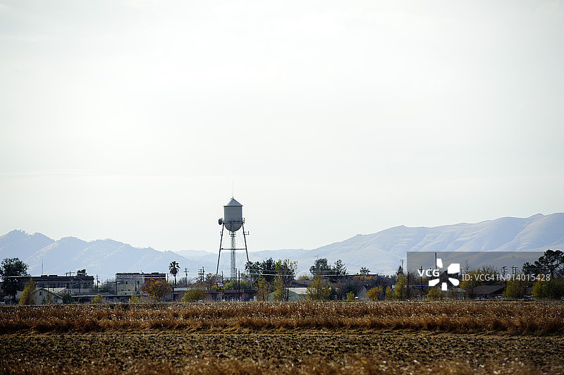 美国加利福尼亚州麦克斯韦的水塔图片素材