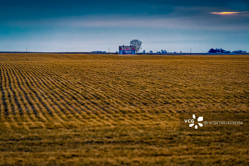 老式玉米仓图片素材