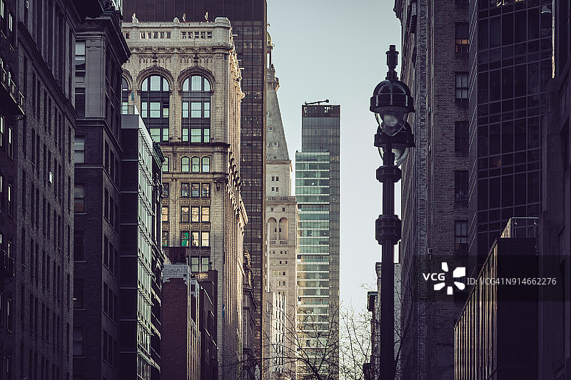 纽约曼哈顿麦迪逊大道上的大都会人寿大厦图片素材