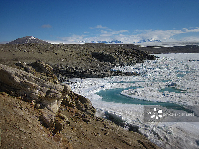 融化的海冰，近南极洲维多利亚地麦克默多干燥谷大理石角图片素材