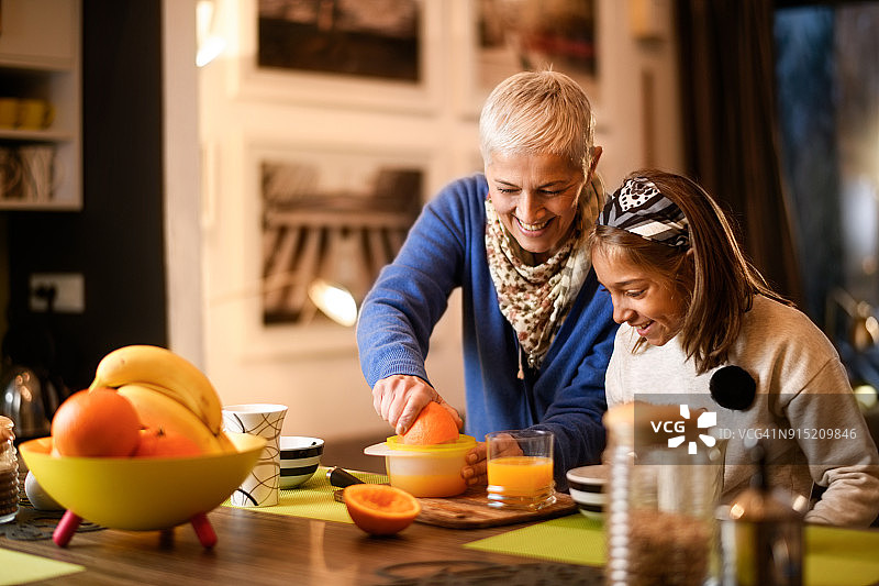 家人在家里图片素材