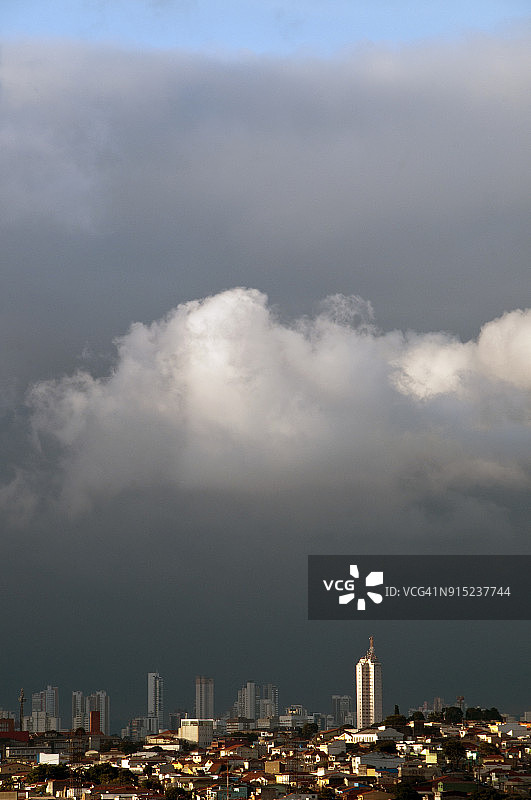 雨来了图片素材