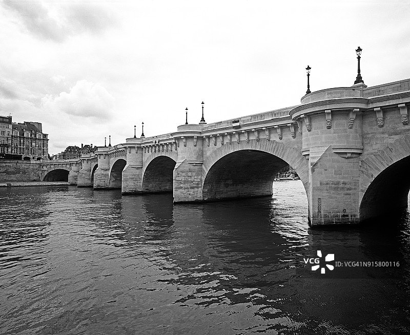 巴黎新桥图片素材