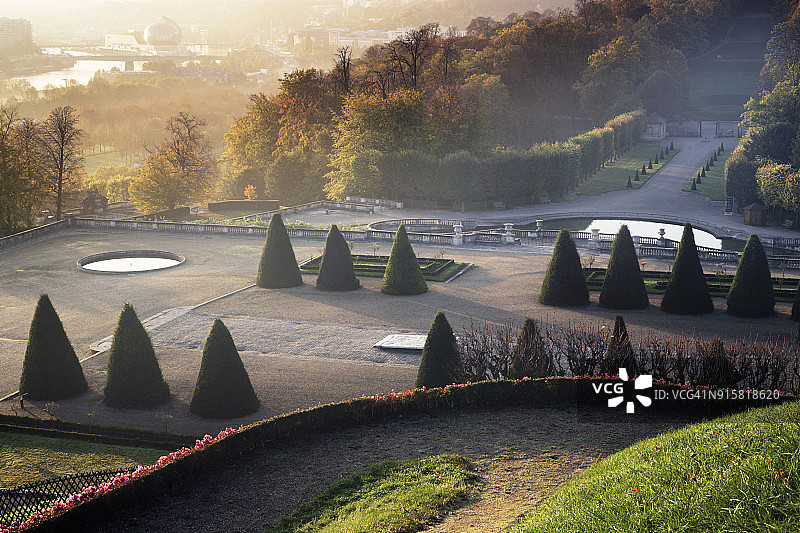 法国巴黎：圣克卢公园图片素材