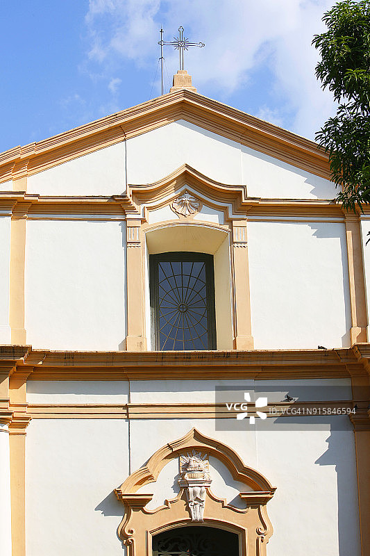施洗者圣约翰教堂的垂直景观图片素材