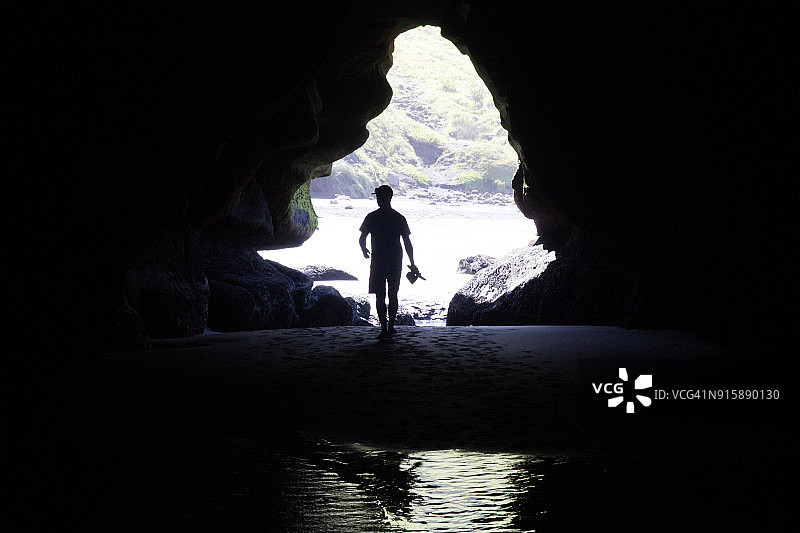 新西兰毛利湾的洞穴内部图片素材