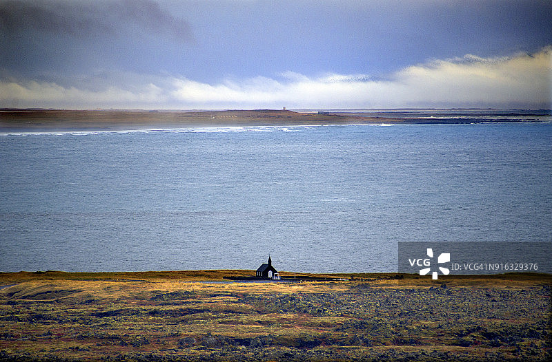 冰岛的黑色教堂图片素材