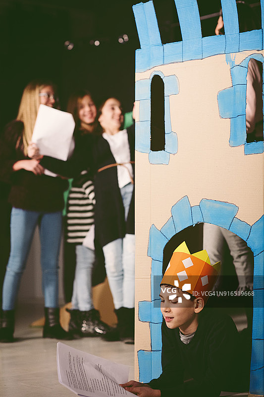 学校戏剧排练图片素材