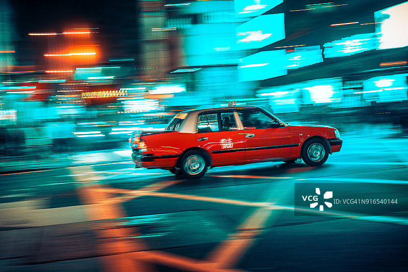 出租车行驶在香港图片素材