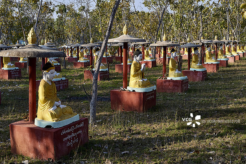缅甸蒙育瓦的摩诃菩提塔寺图片素材