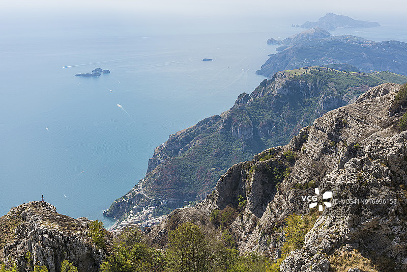 从山上眺望索伦托半岛图片素材