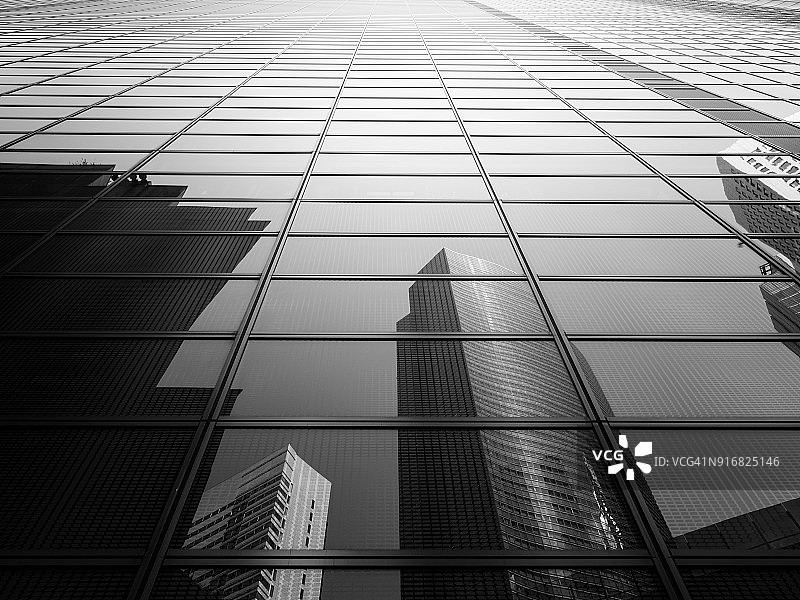 日本东京汐留摩天大楼（由下往上视角）图片素材