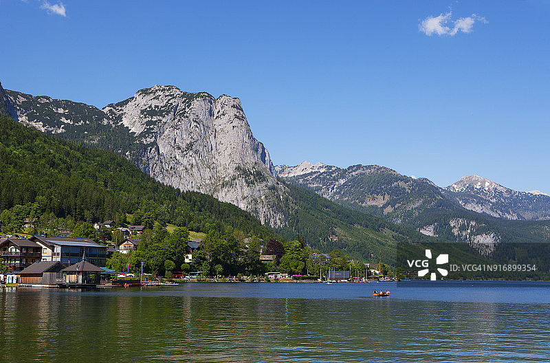 奥地利施蒂利亚萨尔茨卡默古特，奥斯塞兰，格伦德尔湖图片素材
