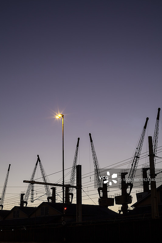 瓜伊巴河畔阿雷格里港的码头图片素材