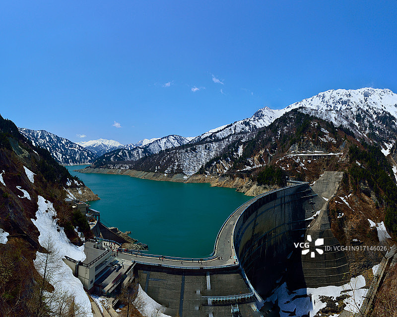 立山黑部阿尔卑斯山脉路线的黑部水坝图片素材