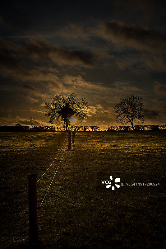 日落时的田野图片素材