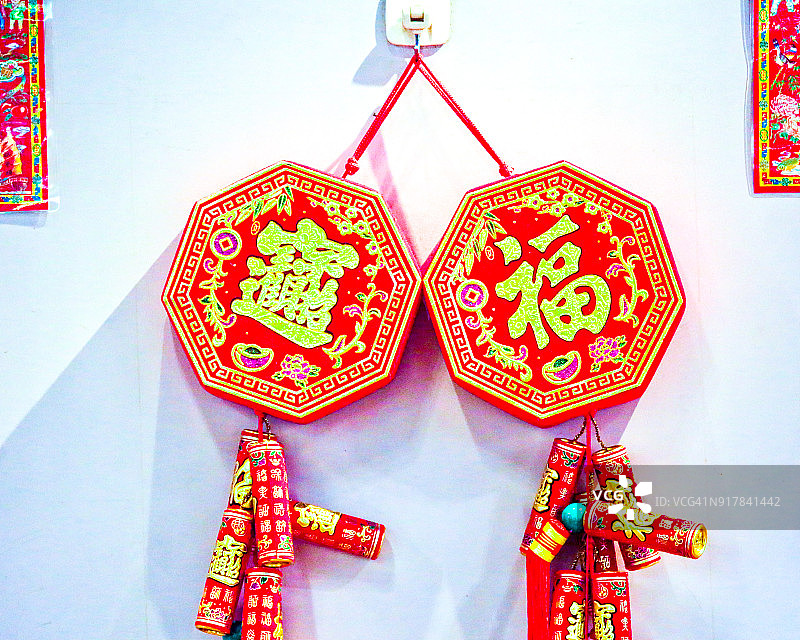 传统设计的中国新年装饰品图片素材