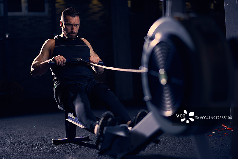 交叉训练图片素材