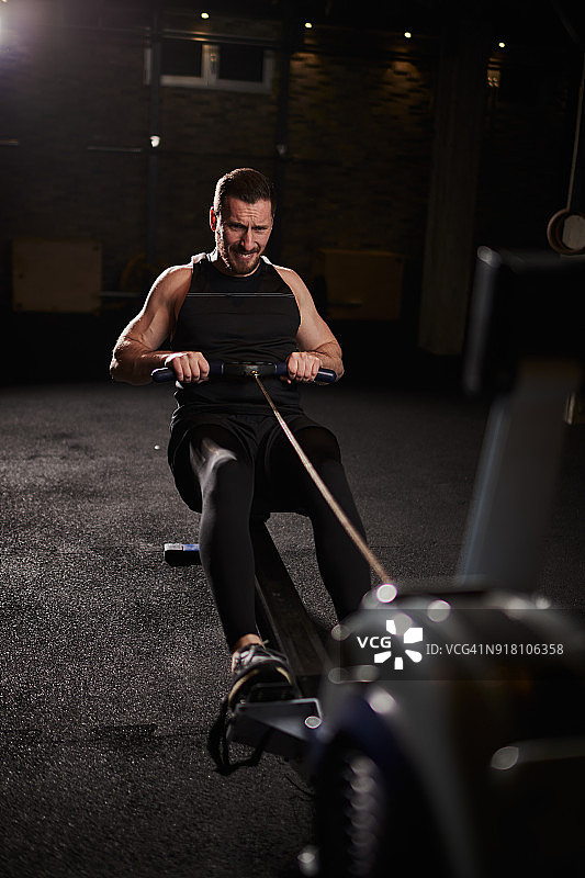 交叉训练图片素材