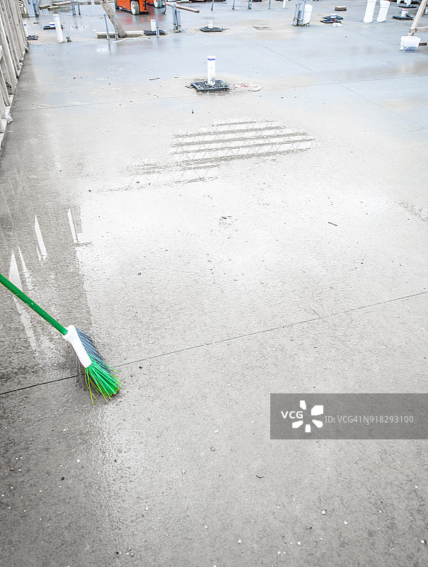 建筑工地的扫帚图片素材