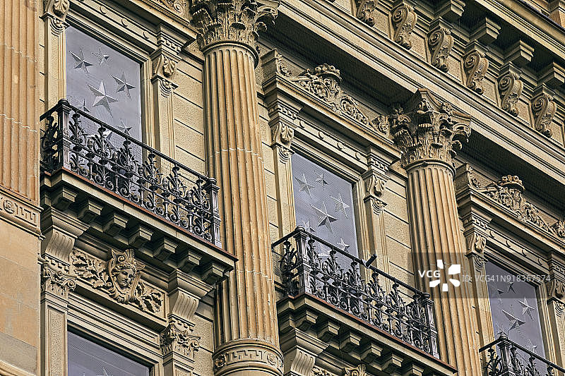 瑞士信贷总部大楼，苏黎世阅兵广场图片素材