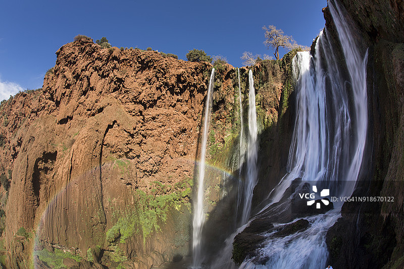 摩洛哥阿兹拉尔省的乌祖德瀑布图片素材