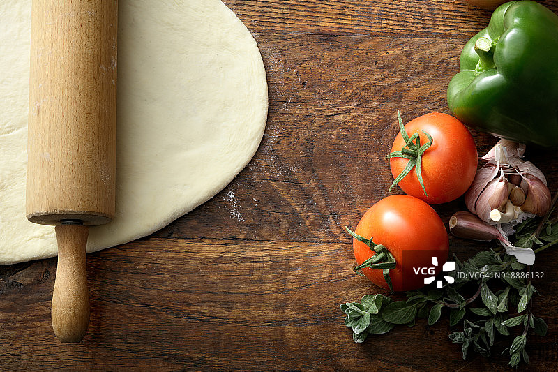 意大利美食：比萨的食材图片素材
