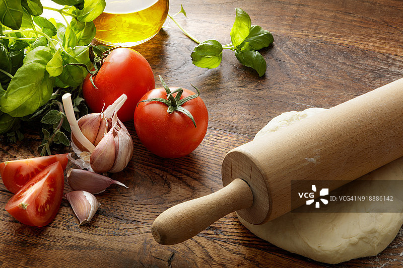 意大利美食：比萨的食材图片素材