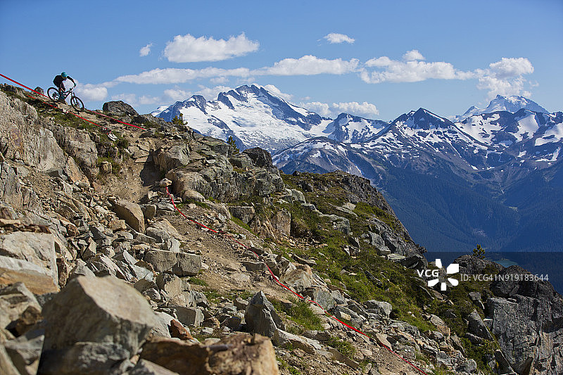 惠斯勒山地自行车公园耐力赛图片素材