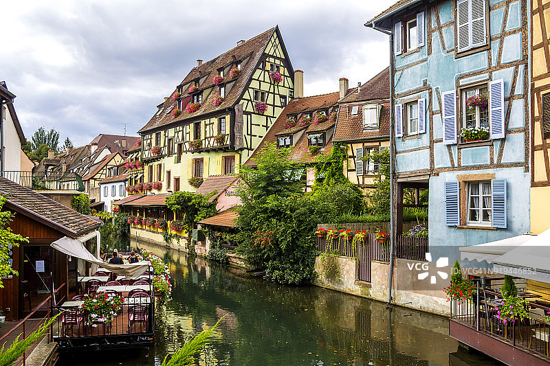 法国科尔马小威尼斯半木结构房屋老城区图片素材