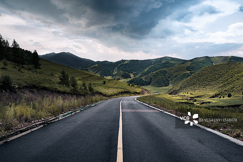 保存到面板道路和自然景观图片素材