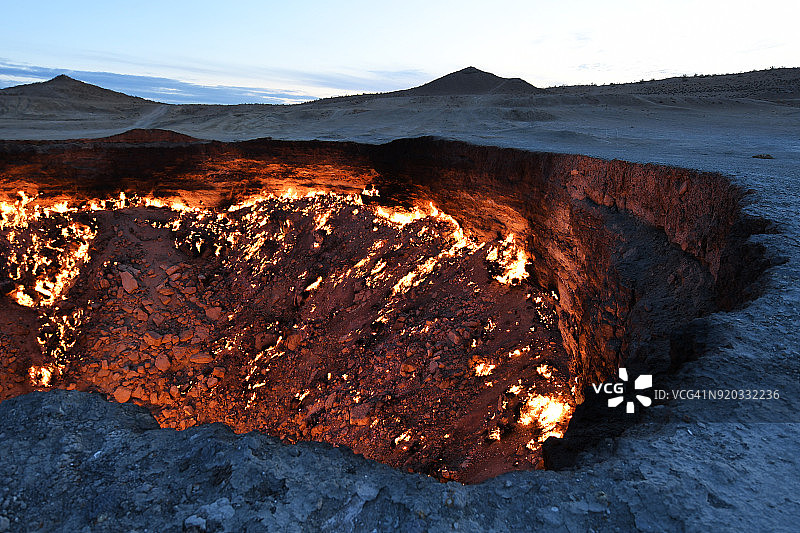 土库曼斯坦达瓦扎天然气坑图片素材