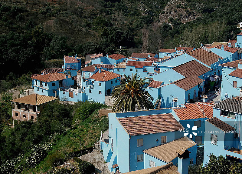 马拉加的胡斯卡小镇：蓝色“蓝精灵”村庄图片素材