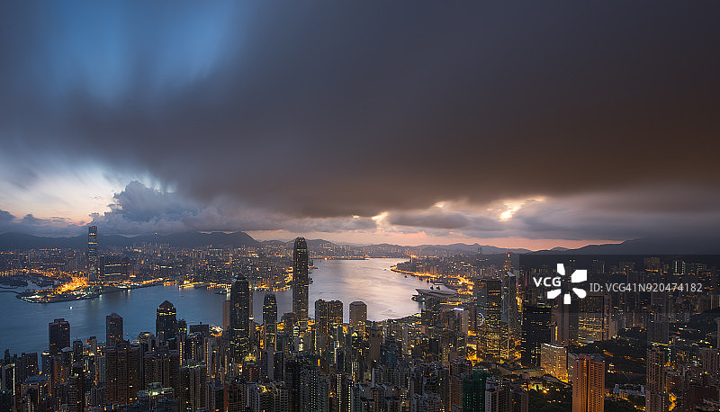 日落香港的天际线图片素材