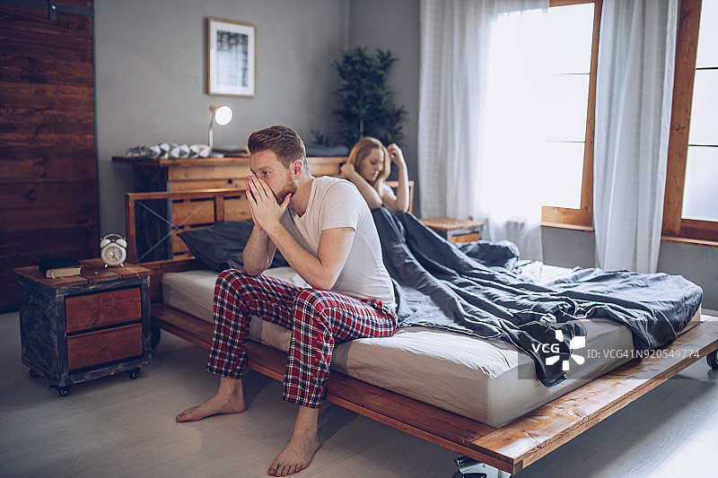 夫妻生活遇到问题图片素材